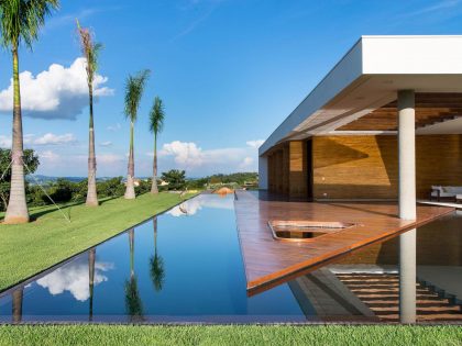 A Smooth and Elegant Contemporary Home with Stunning Views in Itupeva, Brazil by Gustavo Arbex (9)