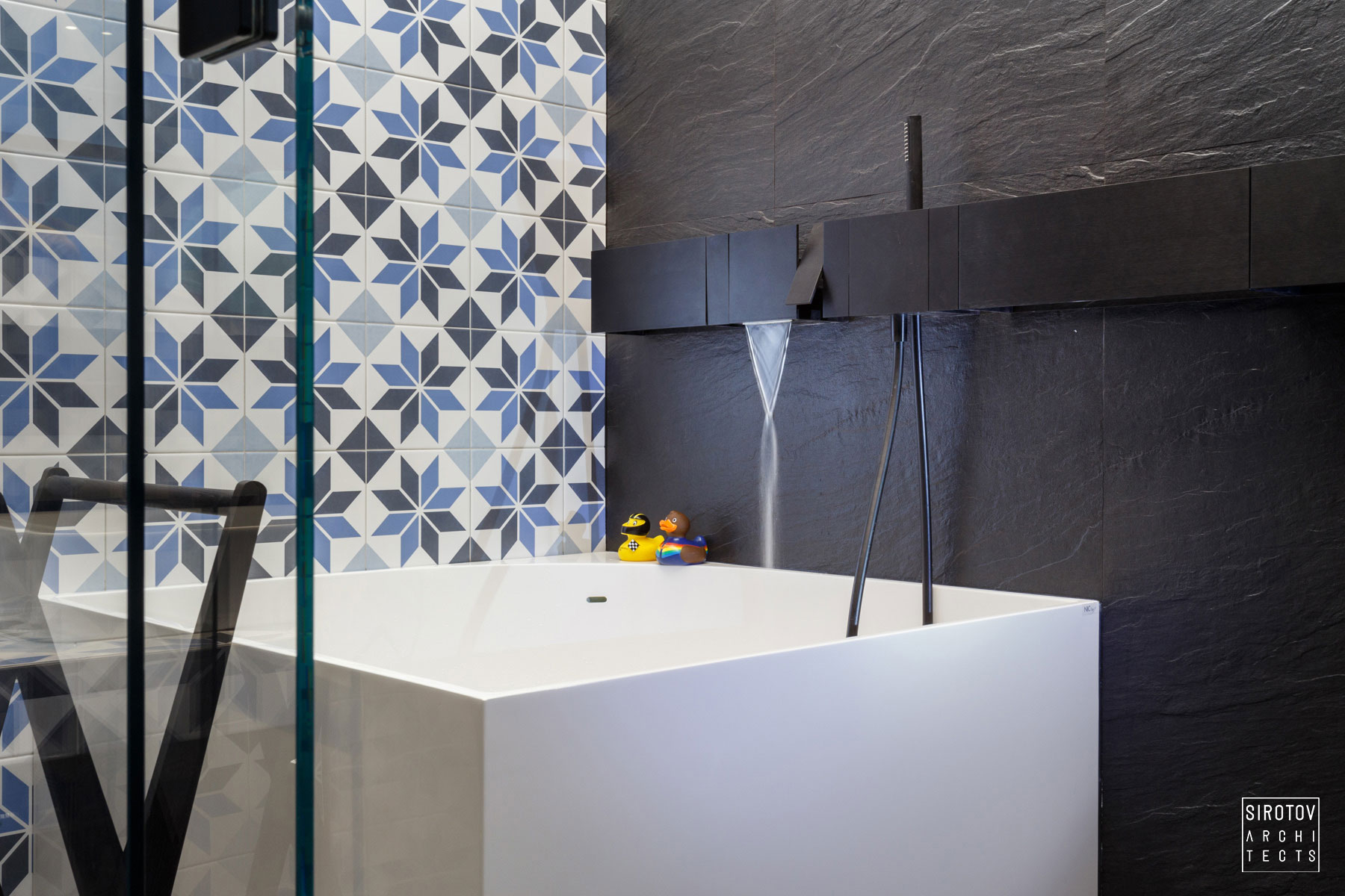 A Sophisticated Modern Apartment for Young Men in Kiev, Ukraine by SIROTOVARCHITECTS (19)