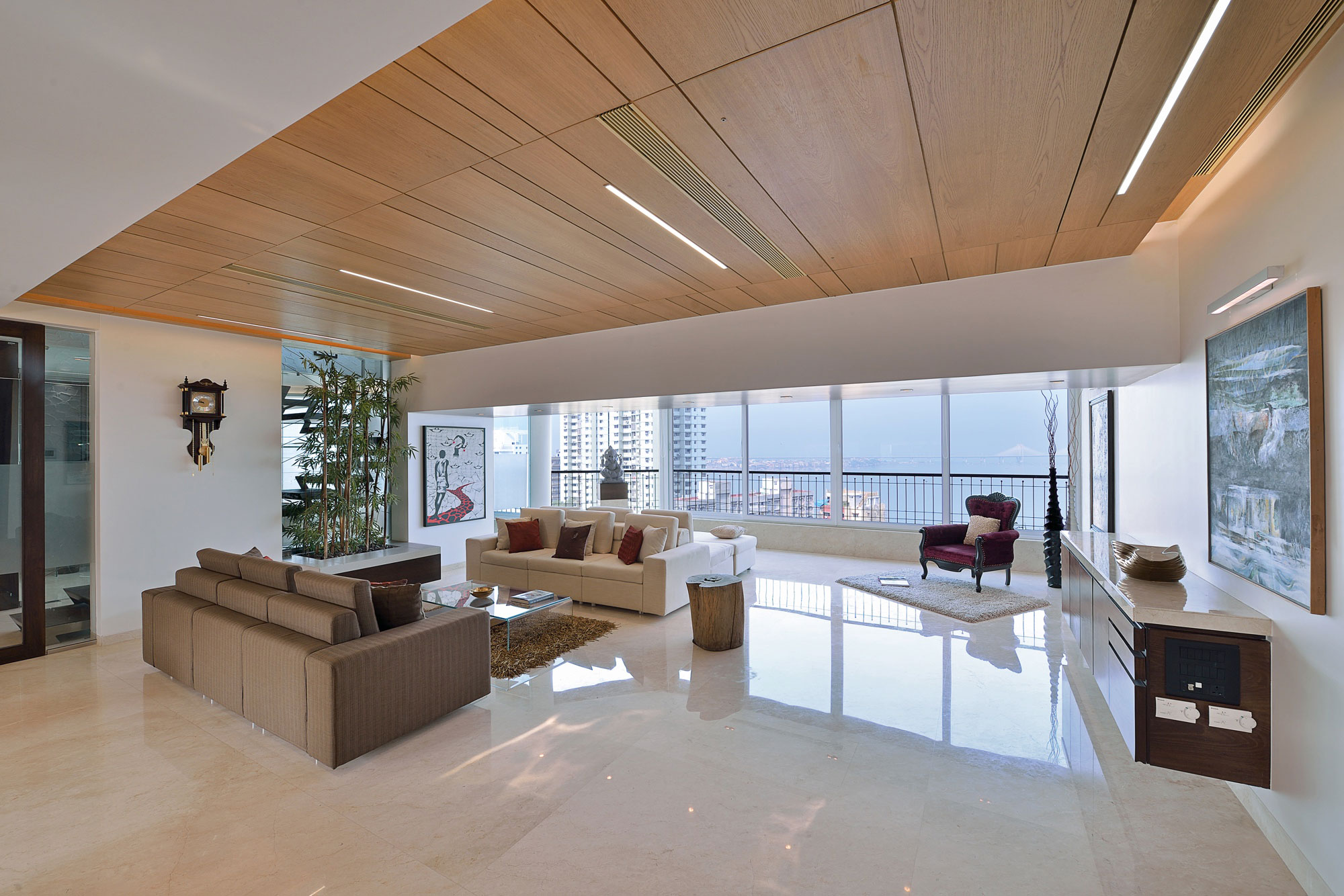 A Sophisticated Triplex Penthouse with Splendid and Elegant Ambiance in Mumbai, India by Space Dynamix (1)