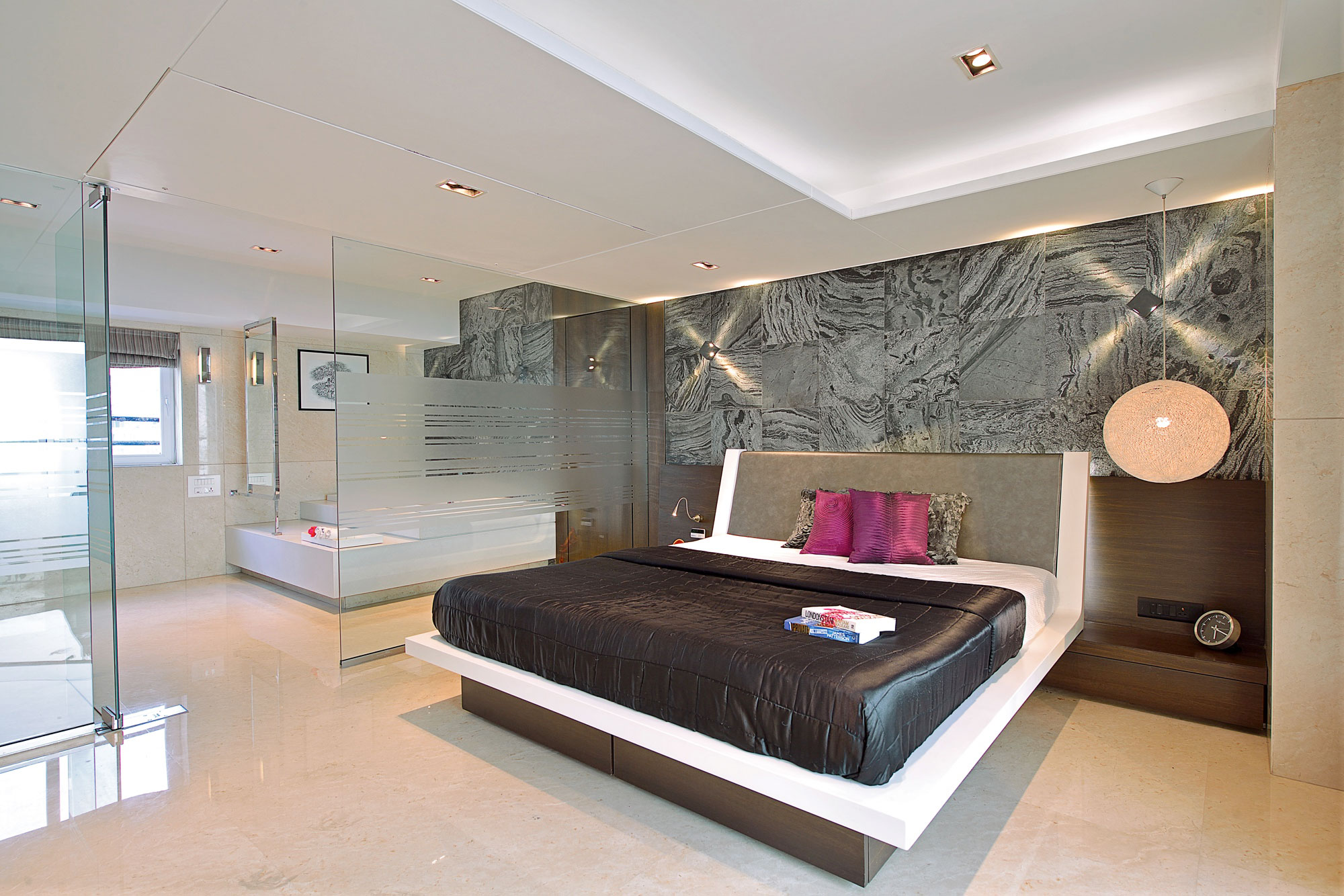 A Sophisticated Triplex Penthouse with Splendid and Elegant Ambiance in Mumbai, India by Space Dynamix (11)