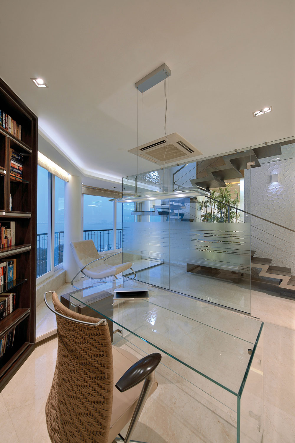 A Sophisticated Triplex Penthouse with Splendid and Elegant Ambiance in Mumbai, India by Space Dynamix (15)