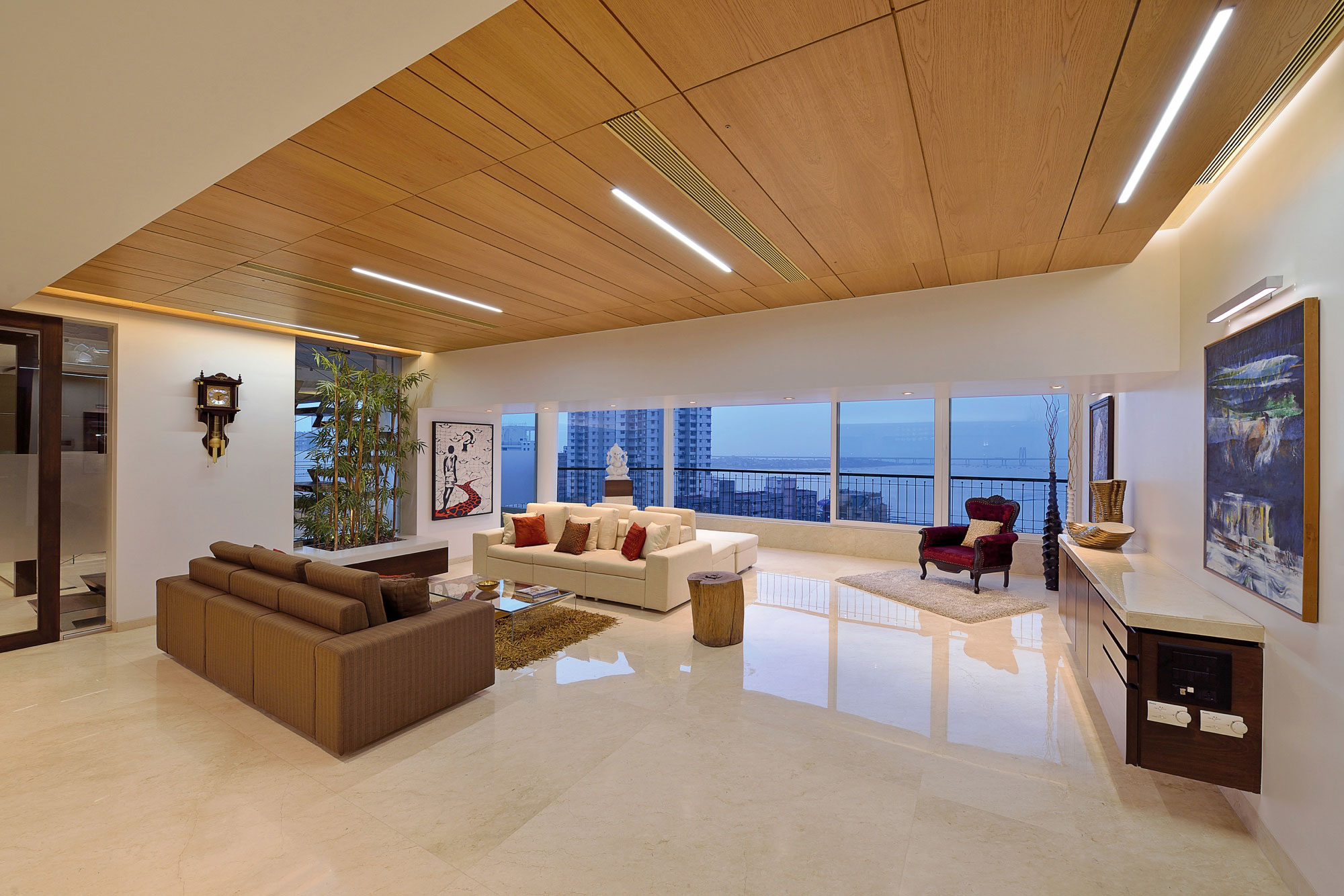 A Sophisticated Triplex Penthouse with Splendid and Elegant Ambiance in Mumbai, India by Space Dynamix (20)