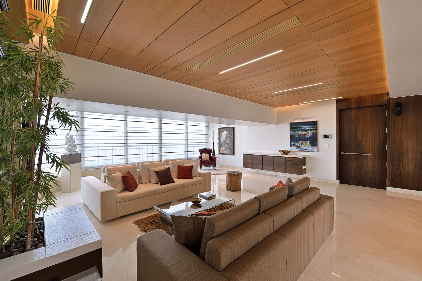 A Sophisticated Triplex Penthouse with Splendid and Elegant Ambiance in Mumbai, India by Space Dynamix (3)