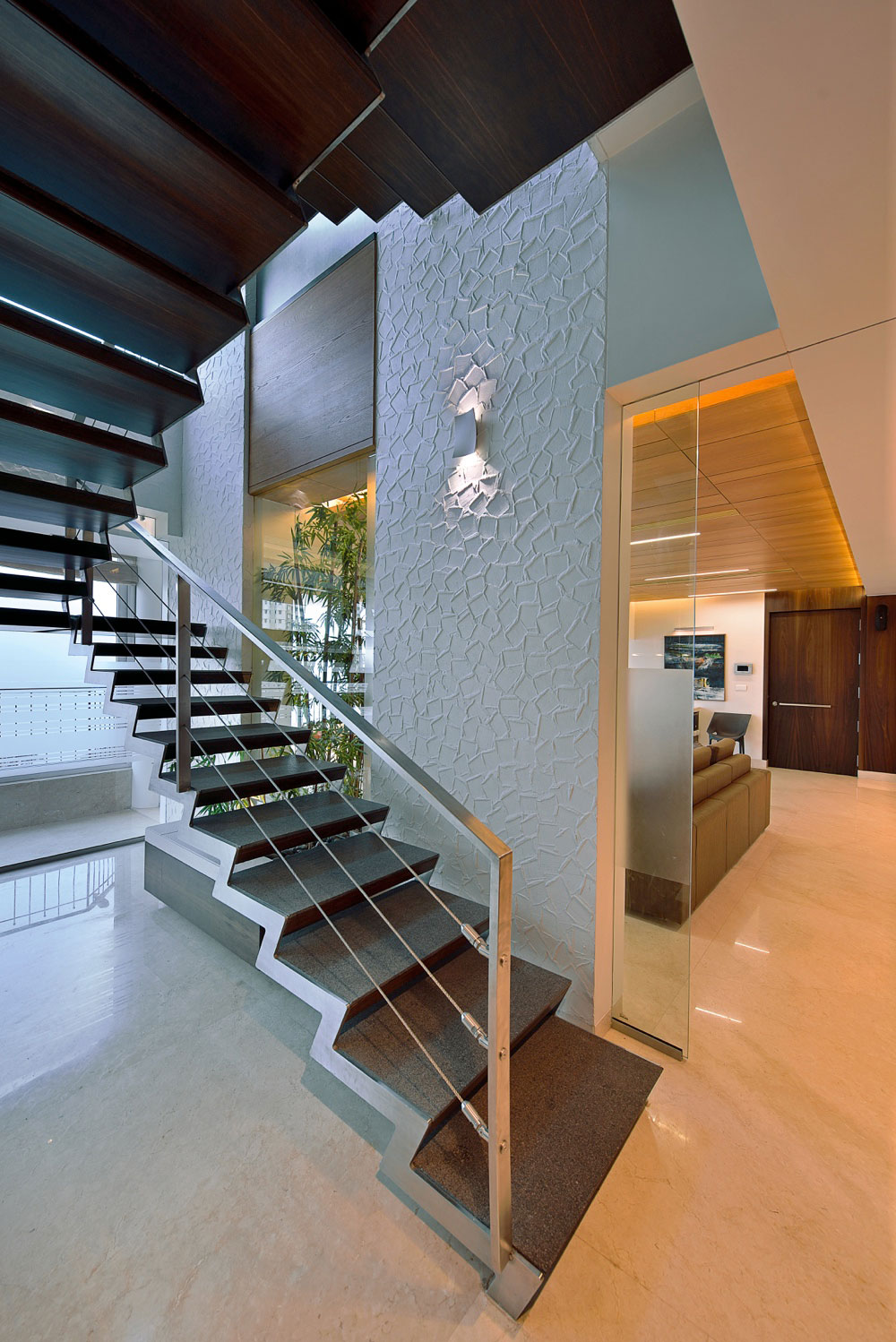 A Sophisticated Triplex Penthouse with Splendid and Elegant Ambiance in Mumbai, India by Space Dynamix (6)