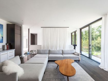 A Spacious Contemporary Home for a Young Professional Couple in Scarborough Bluffs by rzlbd (6)