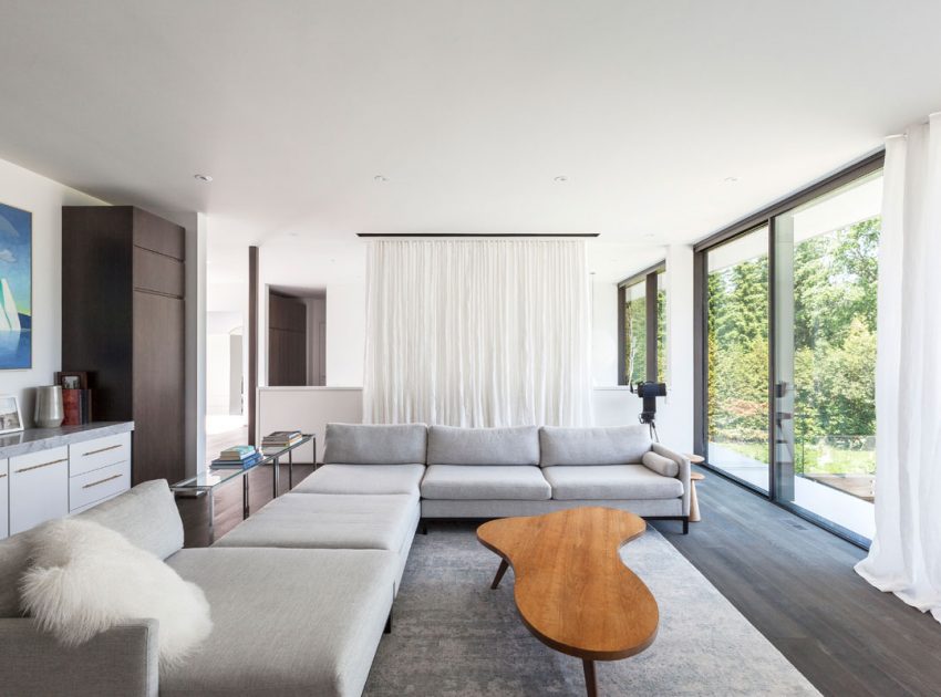 A Spacious Contemporary Home for a Young Professional Couple in Scarborough Bluffs by rzlbd (6)