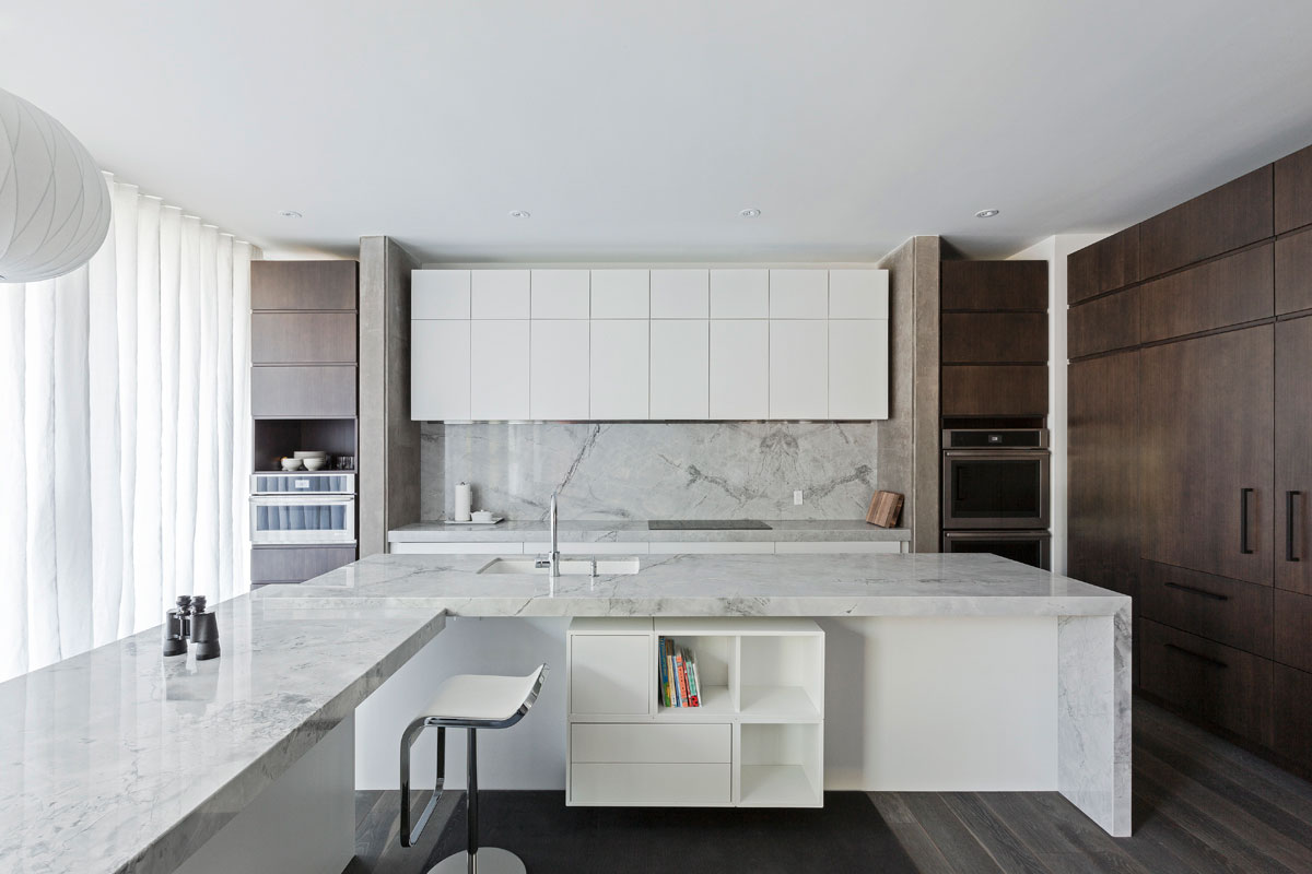 A Spacious Contemporary Home for a Young Professional Couple in Scarborough Bluffs by rzlbd (7)