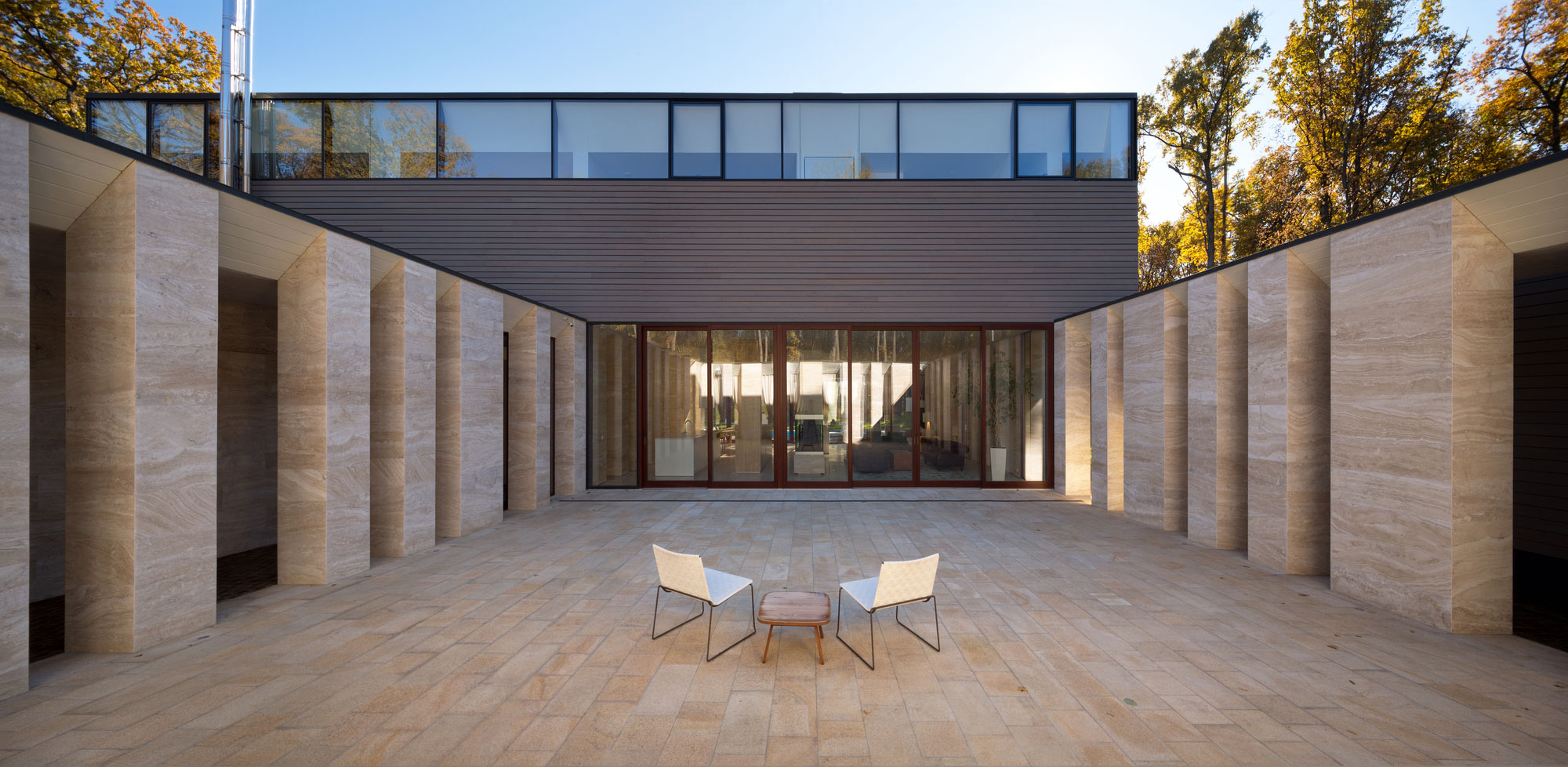 A Spacious Contemporary House Hidden in a Dense Oak Forest in Kharkiv, Ukraine by Drozdov&Partners (3)