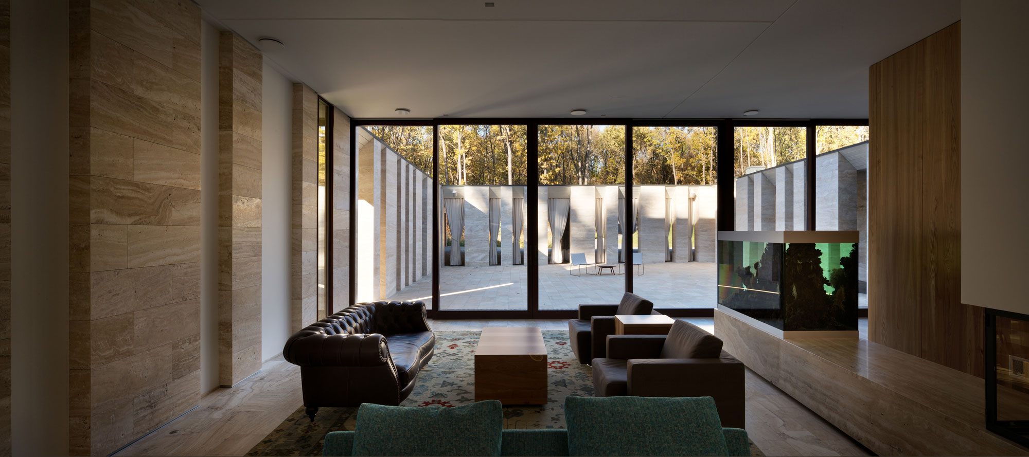 A Spacious Contemporary House Hidden in a Dense Oak Forest in Kharkiv, Ukraine by Drozdov&Partners (5)