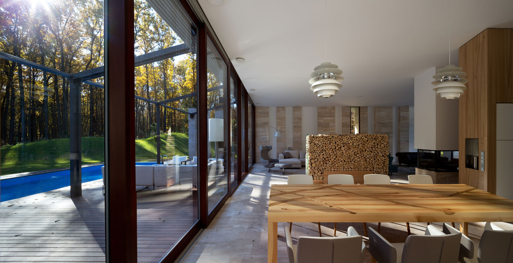 A Spacious Contemporary House Hidden in a Dense Oak Forest in Kharkiv, Ukraine by Drozdov&Partners (7)