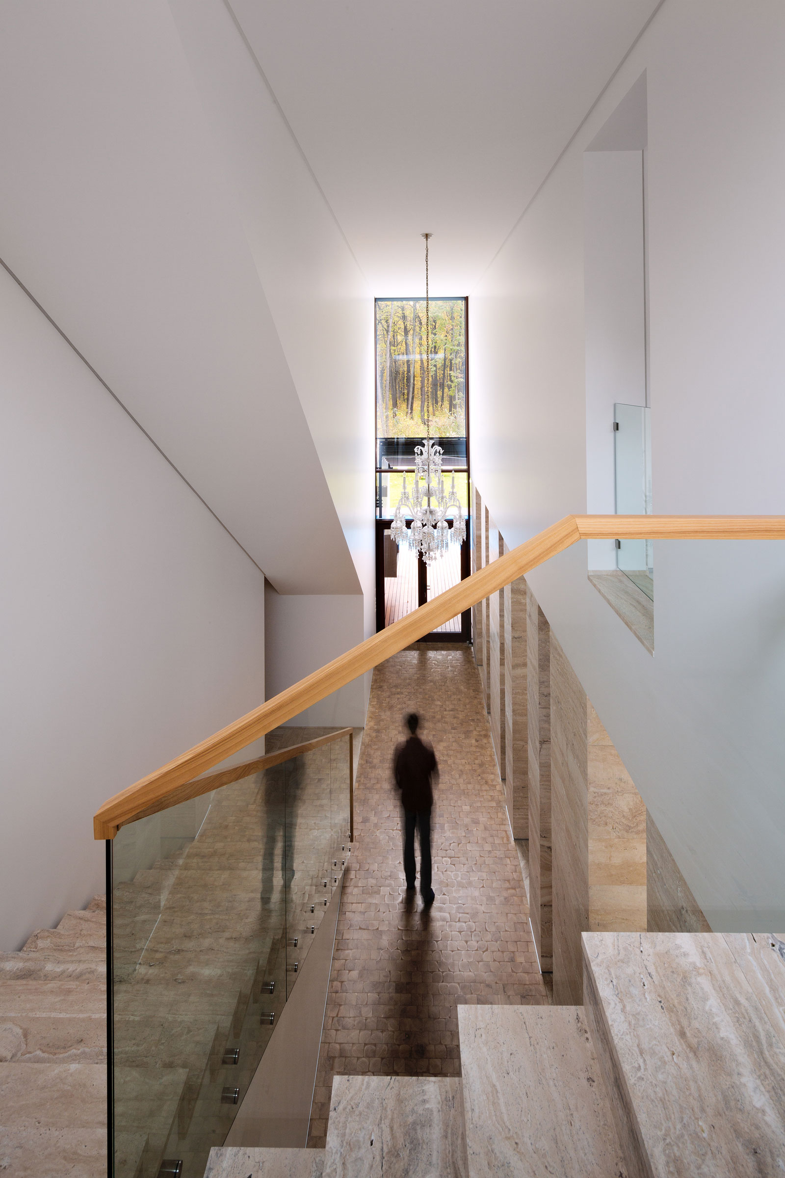 A Spacious Contemporary House Hidden in a Dense Oak Forest in Kharkiv, Ukraine by Drozdov&Partners (9)