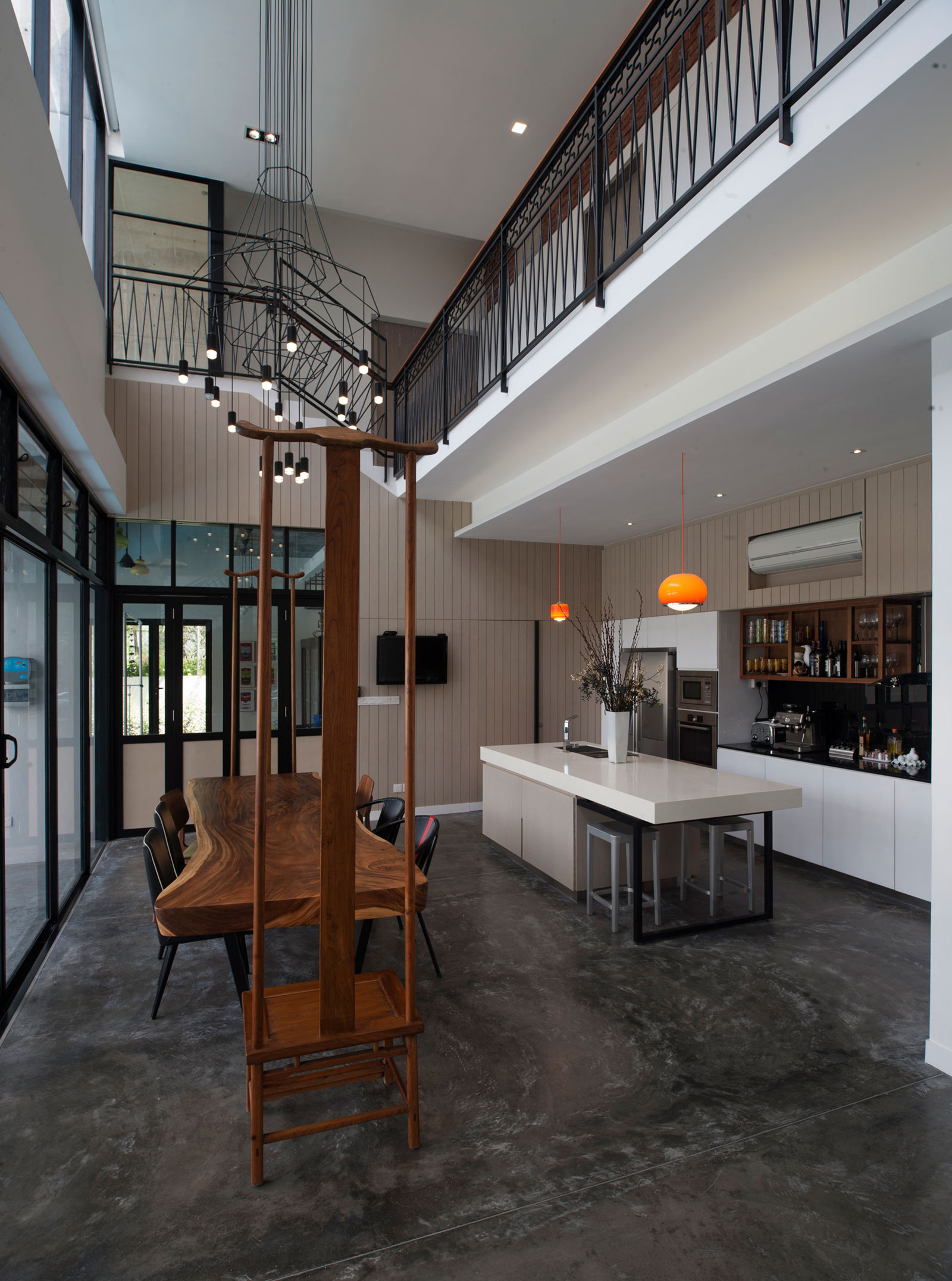 A Spacious Contemporary House with Stunning and Elegant Interiors in Selangor, Malaysia by Seshan Design (12)