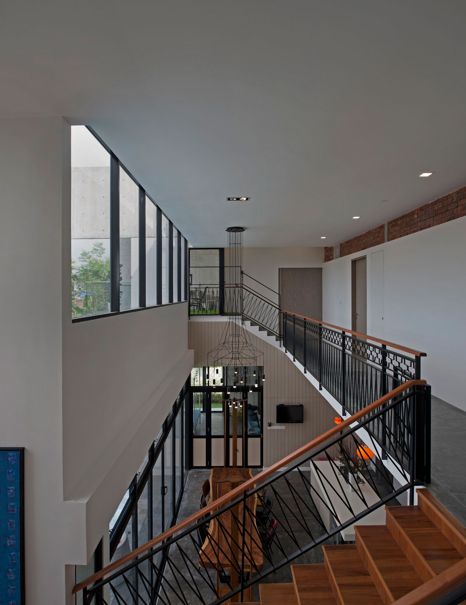 A Spacious Contemporary House with Stunning and Elegant Interiors in Selangor, Malaysia by Seshan Design (17)