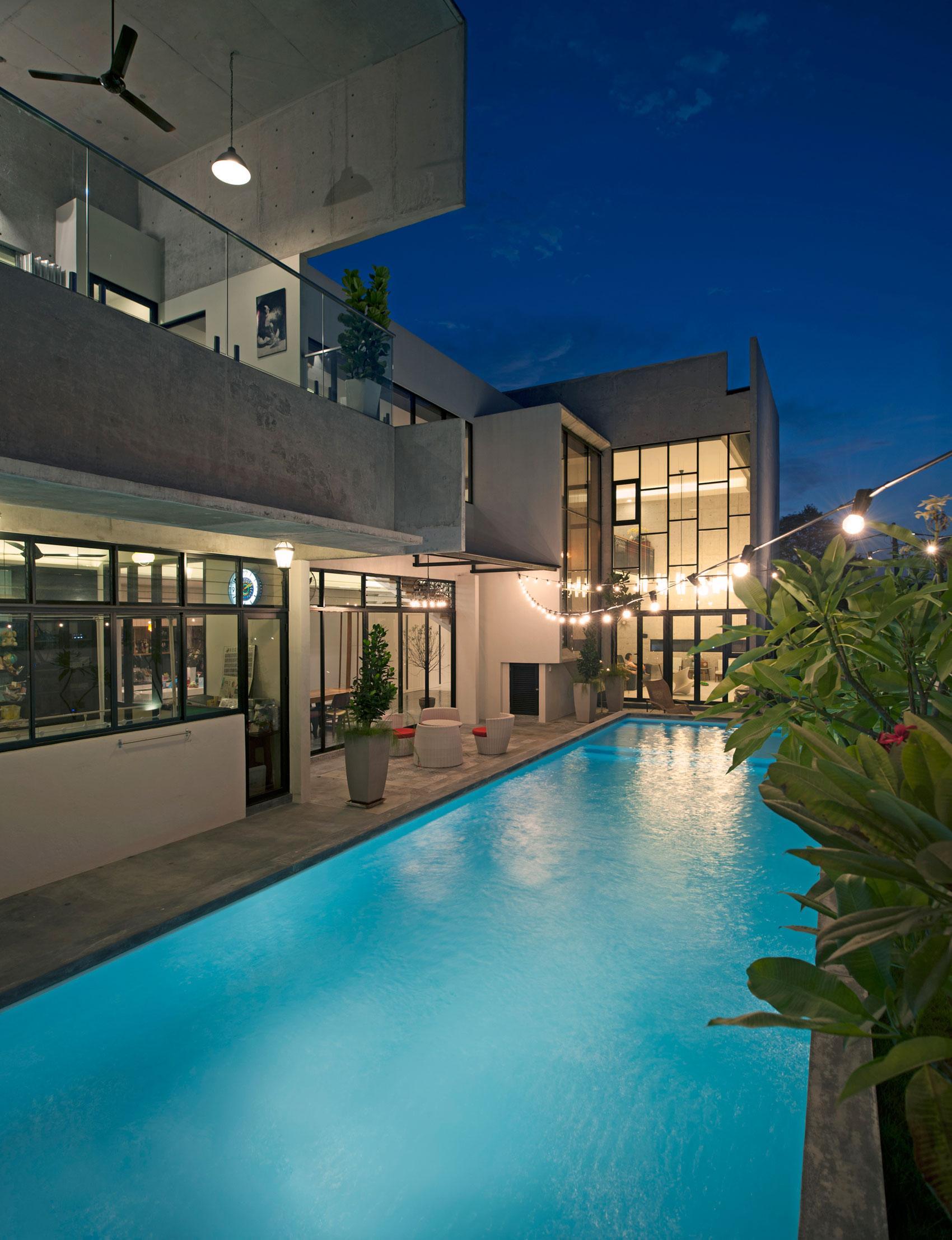 A Spacious Contemporary House with Stunning and Elegant Interiors in Selangor, Malaysia by Seshan Design (30)