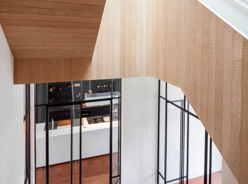 A Spacious Contemporary Townhouse with Balconies and Full-Storey Windows in Rotterdam by Paul de Ruiter Architects & Chris Collaris (17)