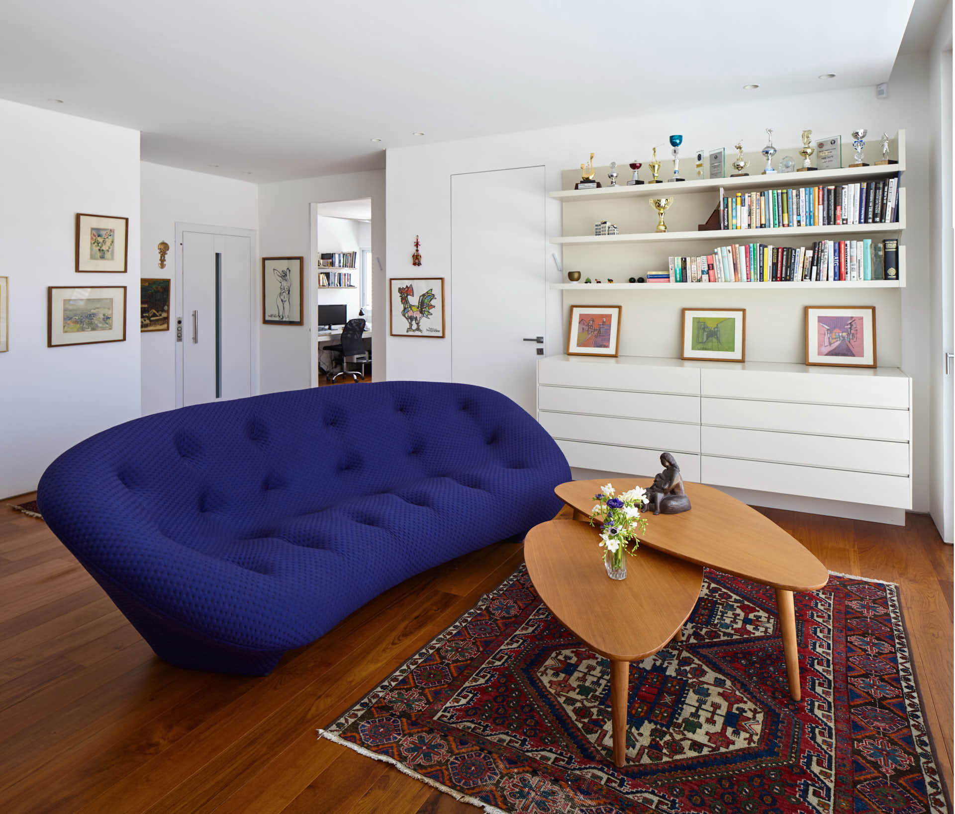 A Spacious Cube-Shaped House with Modern Features in Ramat Gan, Israel by Ella Sahar (10)