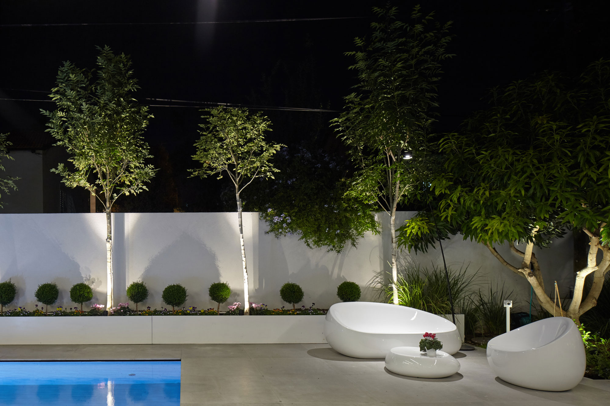 A Spacious Cube-Shaped House with Modern Features in Ramat Gan, Israel by Ella Sahar (24)