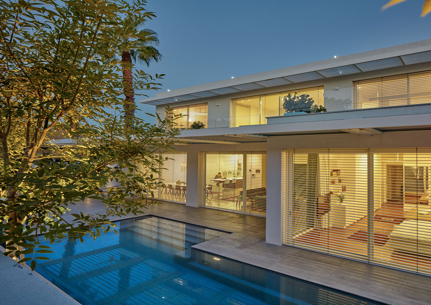 A Spacious Cube-Shaped House with Modern Features in Ramat Gan, Israel by Ella Sahar (27)