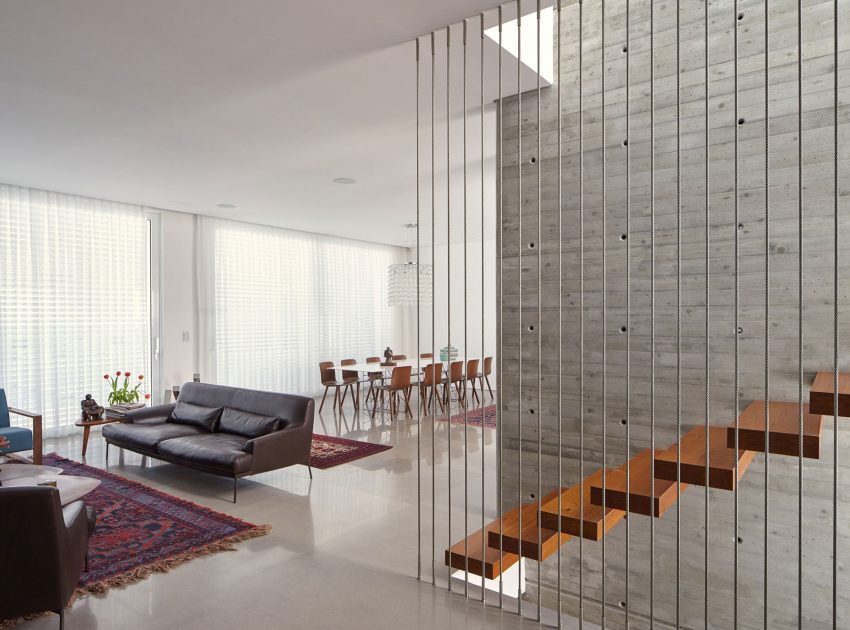 A Spacious Cube-Shaped House with Modern Features in Ramat Gan, Israel by Ella Sahar (7)