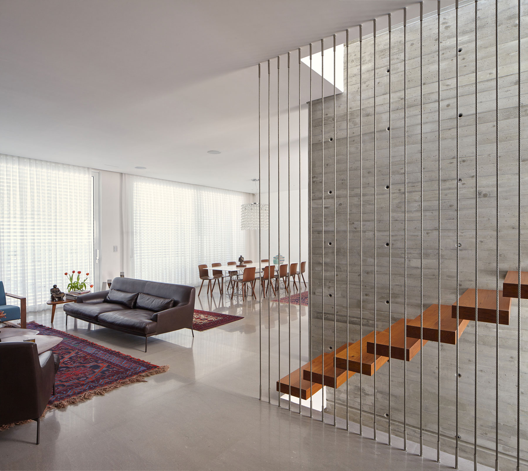 A Spacious Cube-Shaped House with Modern Features in Ramat Gan, Israel by Ella Sahar (7)