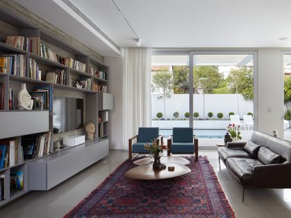 A Spacious Cube-Shaped House with Modern Features in Ramat Gan, Israel by Ella Sahar (9)