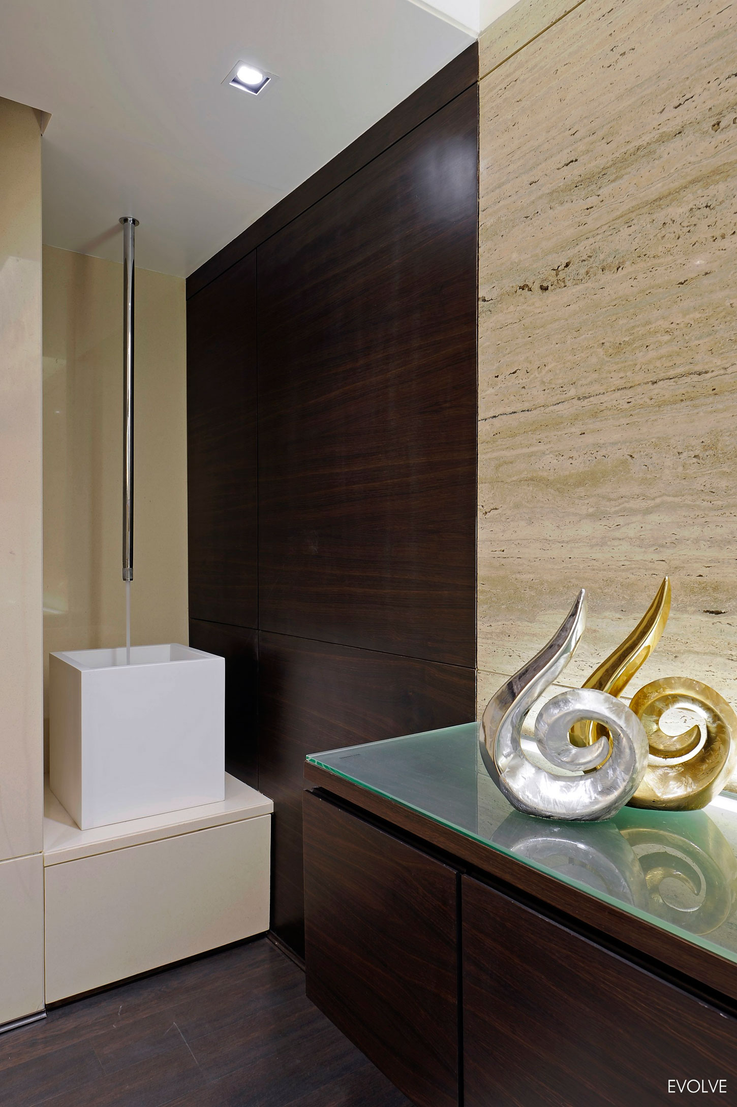 A Spacious and Practical Apartment with Modern Look in Mumbai, India by Evolve (10)