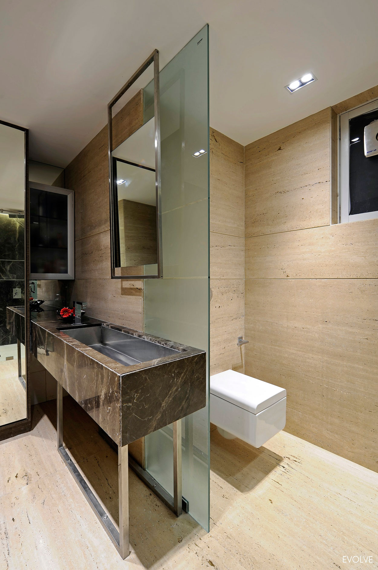 A Spacious and Practical Apartment with Modern Look in Mumbai, India by Evolve (17)