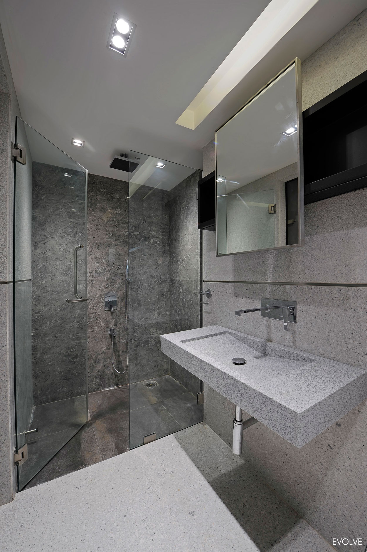 A Spacious and Practical Apartment with Modern Look in Mumbai, India by Evolve (21)