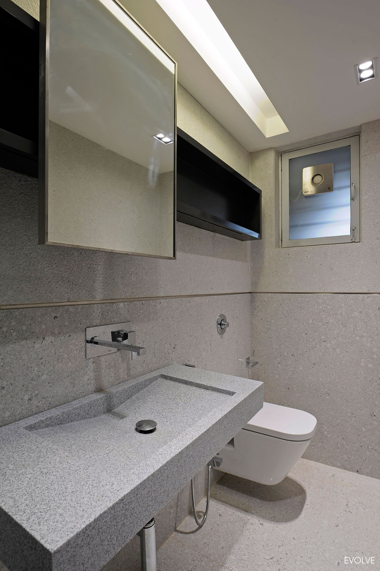 A Spacious and Practical Apartment with Modern Look in Mumbai, India by Evolve (22)