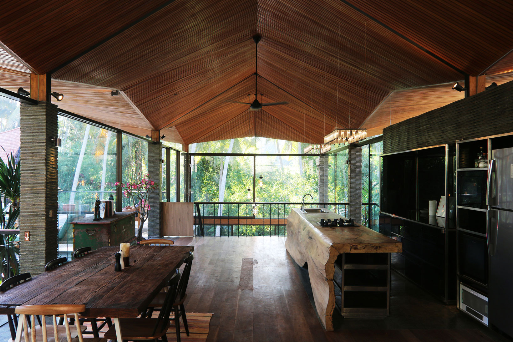 A Spectacular Contemporary Home in a Lush Tropical Environment of Bali, Indonesia by Alexis Dornier (13)
