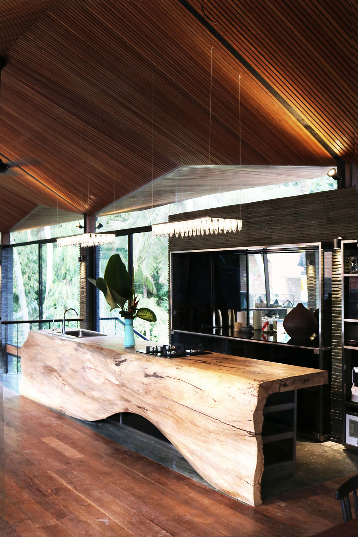 A Spectacular Contemporary Home in a Lush Tropical Environment of Bali, Indonesia by Alexis Dornier (14)