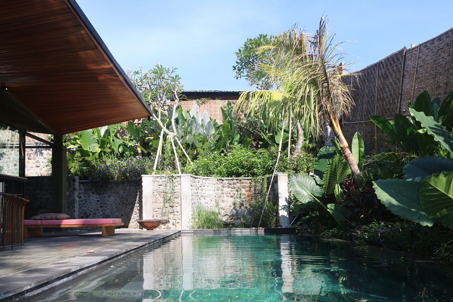 A Spectacular Contemporary Home in a Lush Tropical Environment of Bali, Indonesia by Alexis Dornier (5)