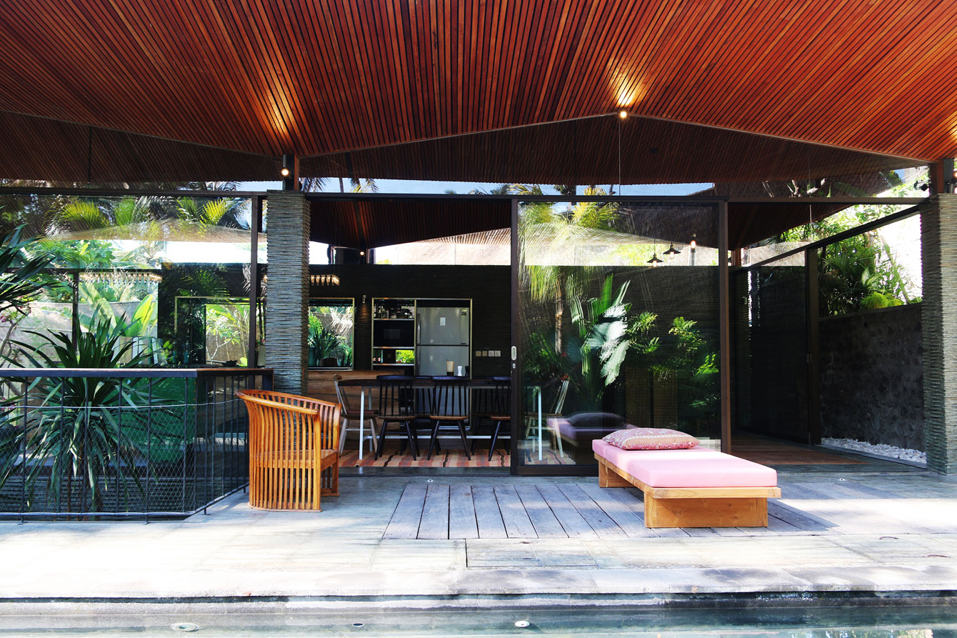 A Spectacular Contemporary Home in a Lush Tropical Environment of Bali, Indonesia by Alexis Dornier (6)