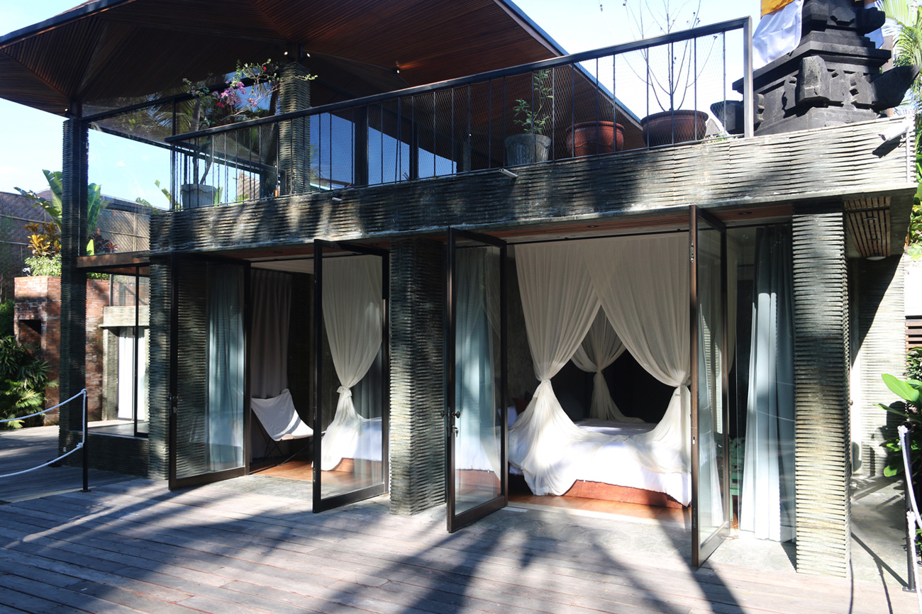 A Spectacular Contemporary Home in a Lush Tropical Environment of Bali, Indonesia by Alexis Dornier (8)