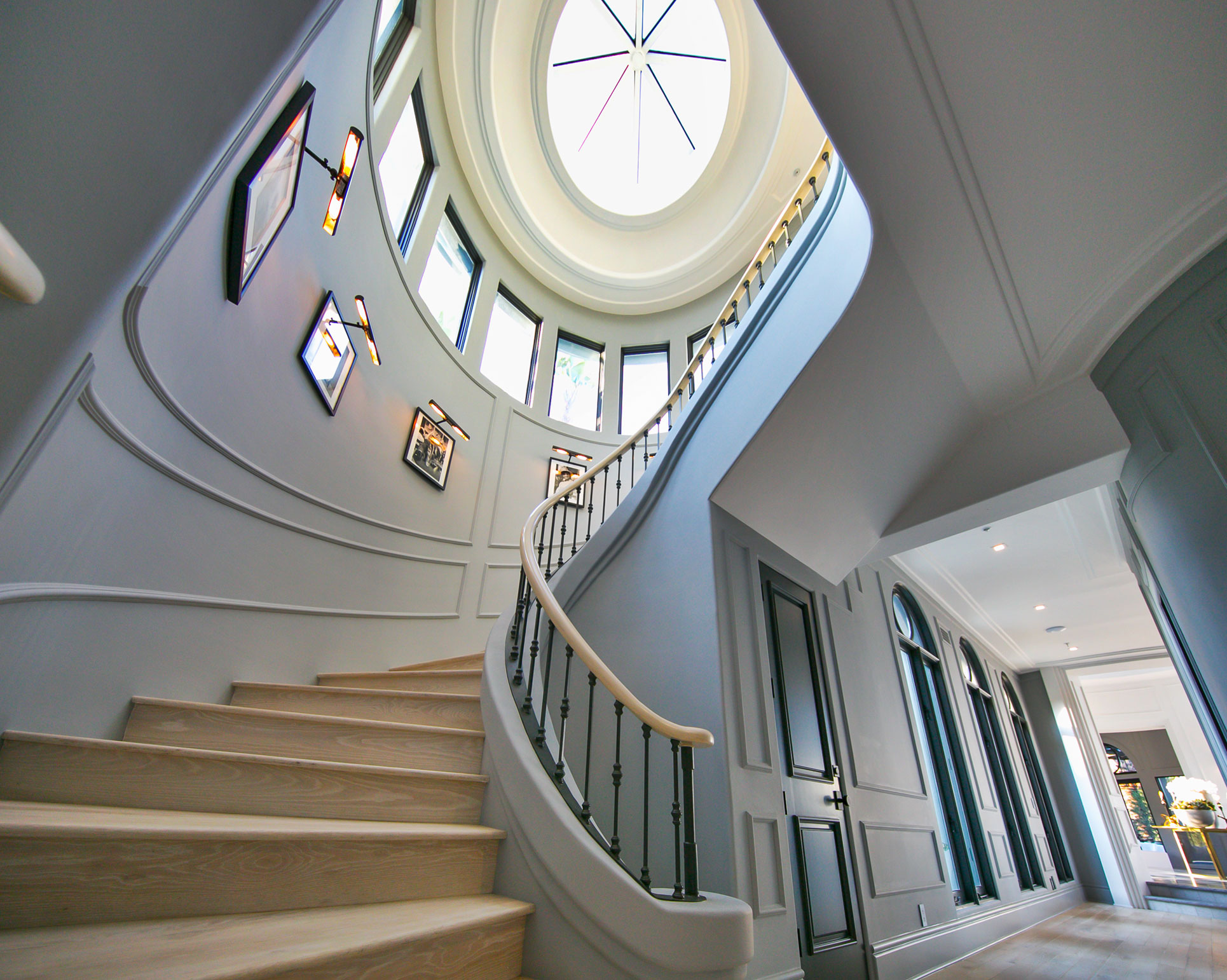 A Spectacular Contemporary Home with Majestic Views of the City, Ocean and Mountains in Beverly Hills by Maxime Jacquet (34)