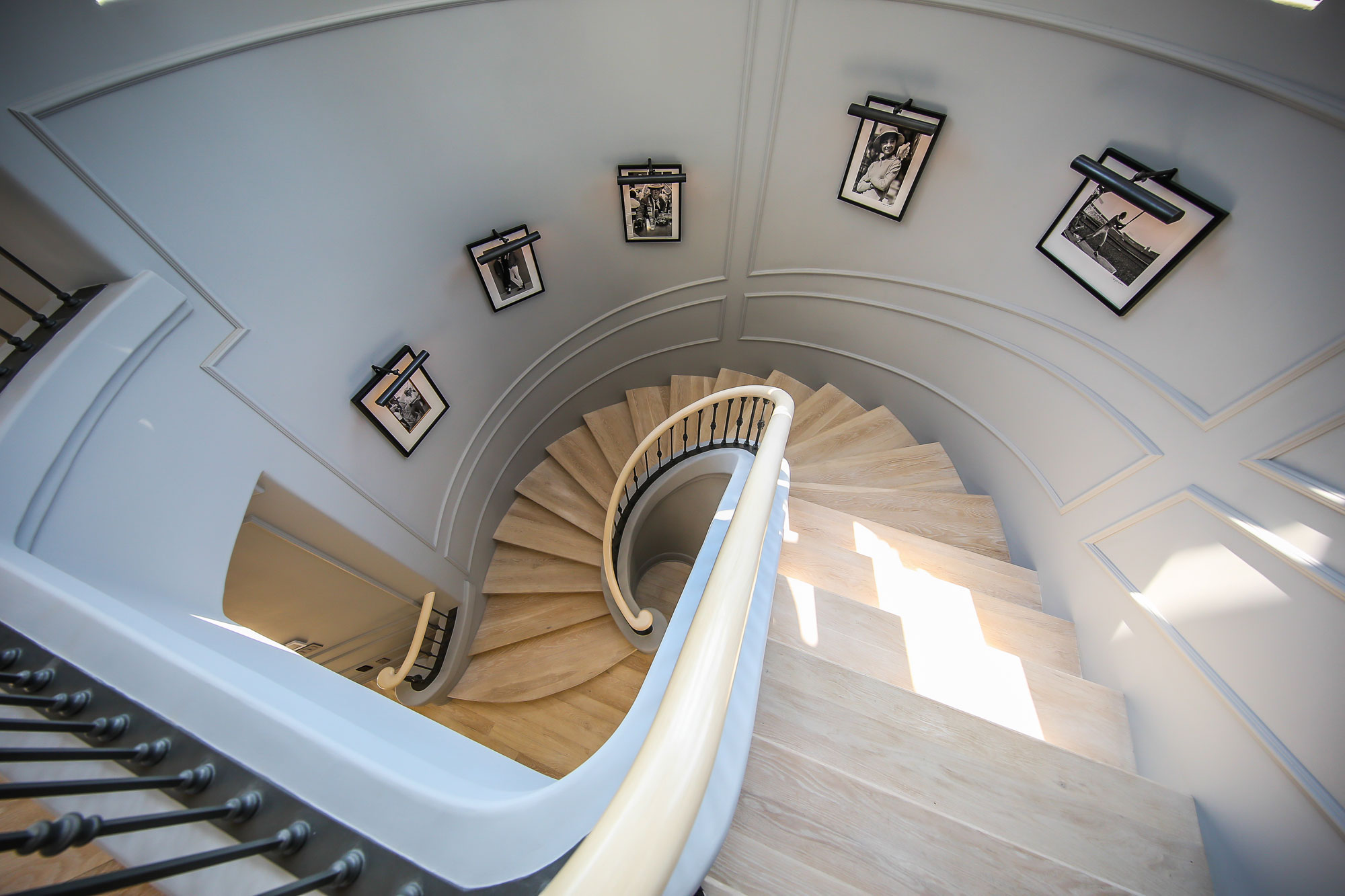 A Spectacular Contemporary Home with Majestic Views of the City, Ocean and Mountains in Beverly Hills by Maxime Jacquet (37)