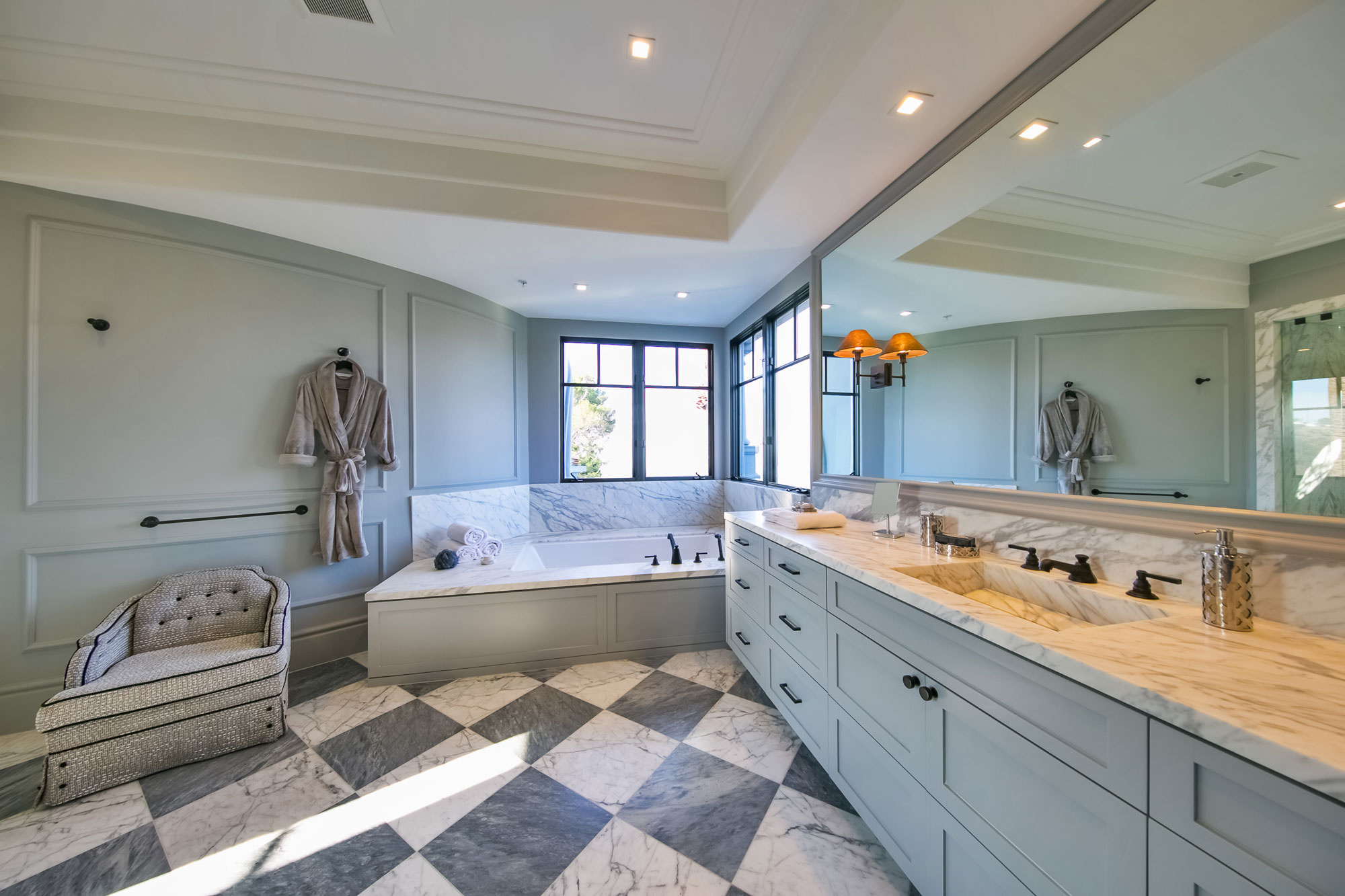 A Spectacular Contemporary Home with Majestic Views of the City, Ocean and Mountains in Beverly Hills by Maxime Jacquet (52)