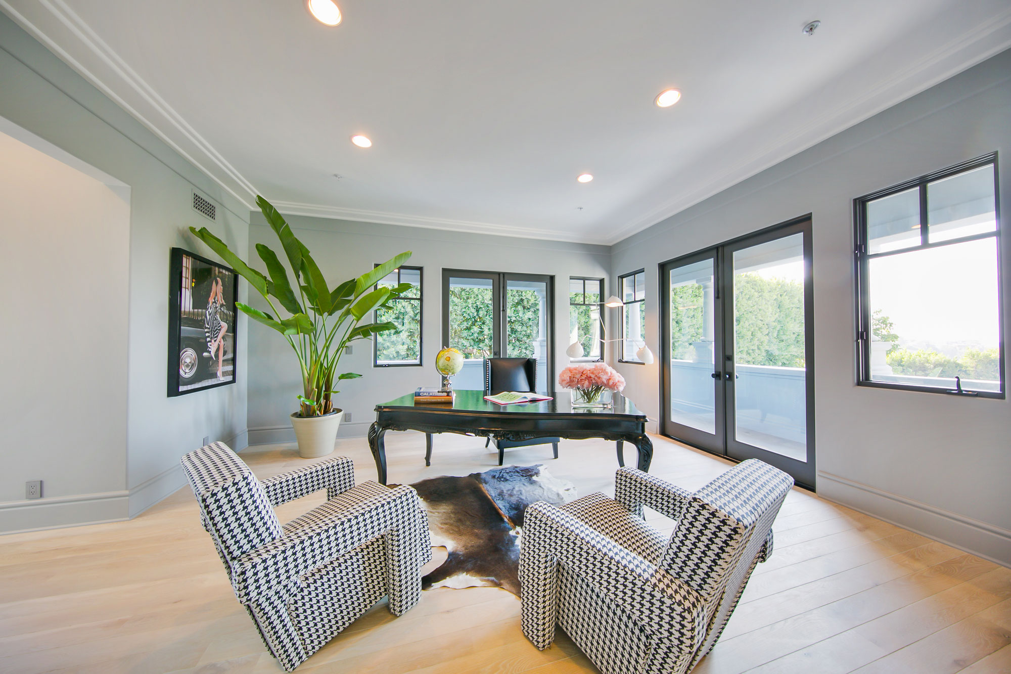 A Spectacular Contemporary Home with Majestic Views of the City, Ocean and Mountains in Beverly Hills by Maxime Jacquet (55)