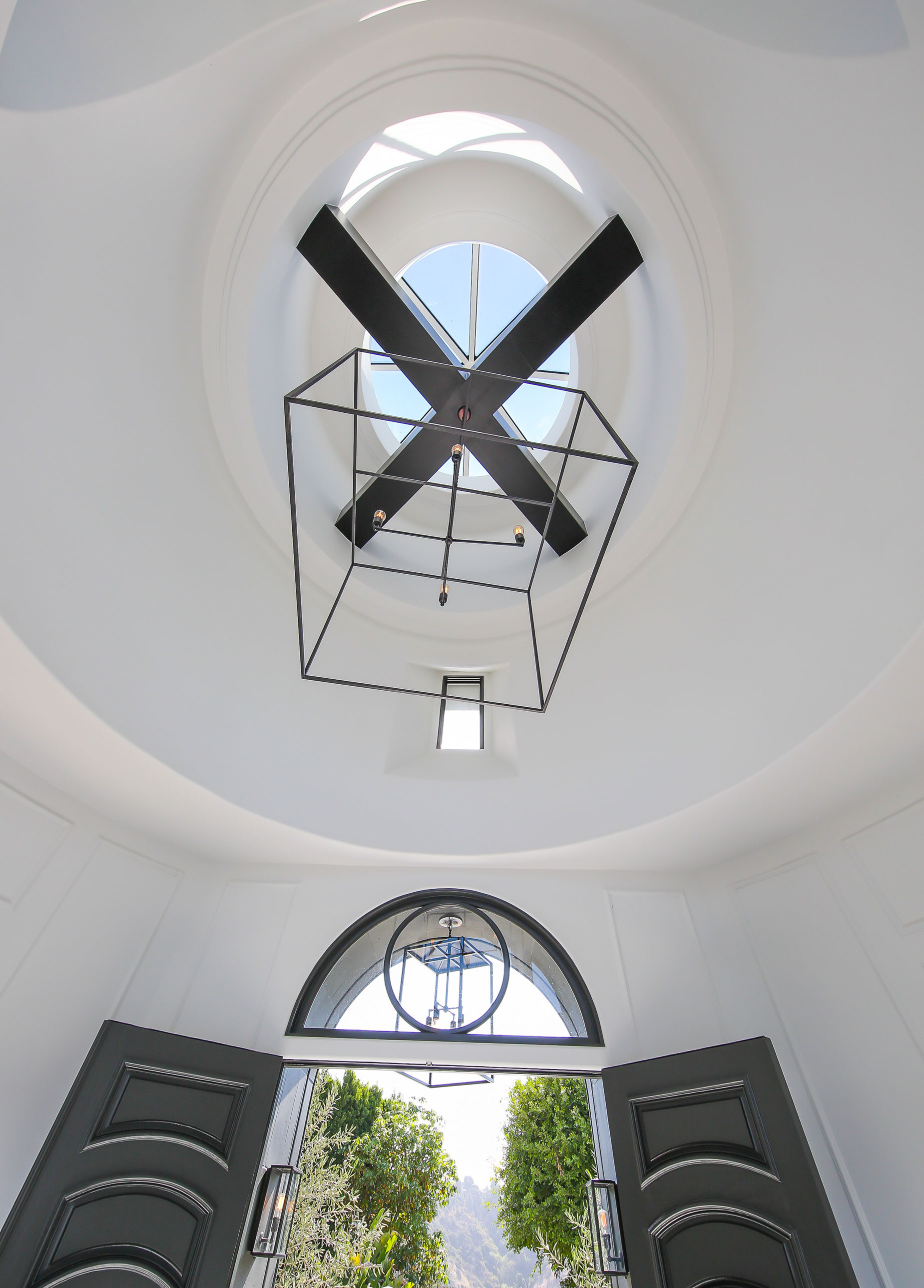 A Spectacular Contemporary Home with Majestic Views of the City, Ocean and Mountains in Beverly Hills by Maxime Jacquet (7)