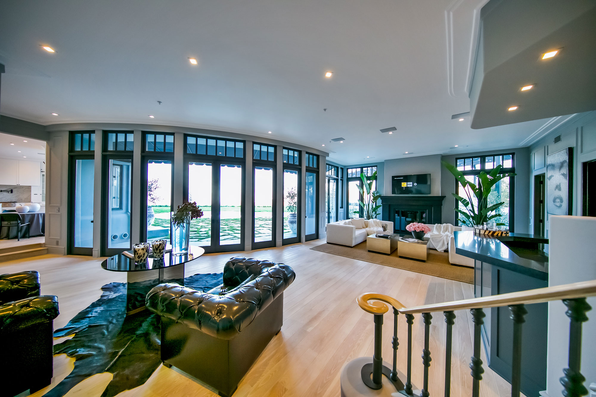 A Spectacular Contemporary Home with Majestic Views of the City, Ocean and Mountains in Beverly Hills by Maxime Jacquet (8)