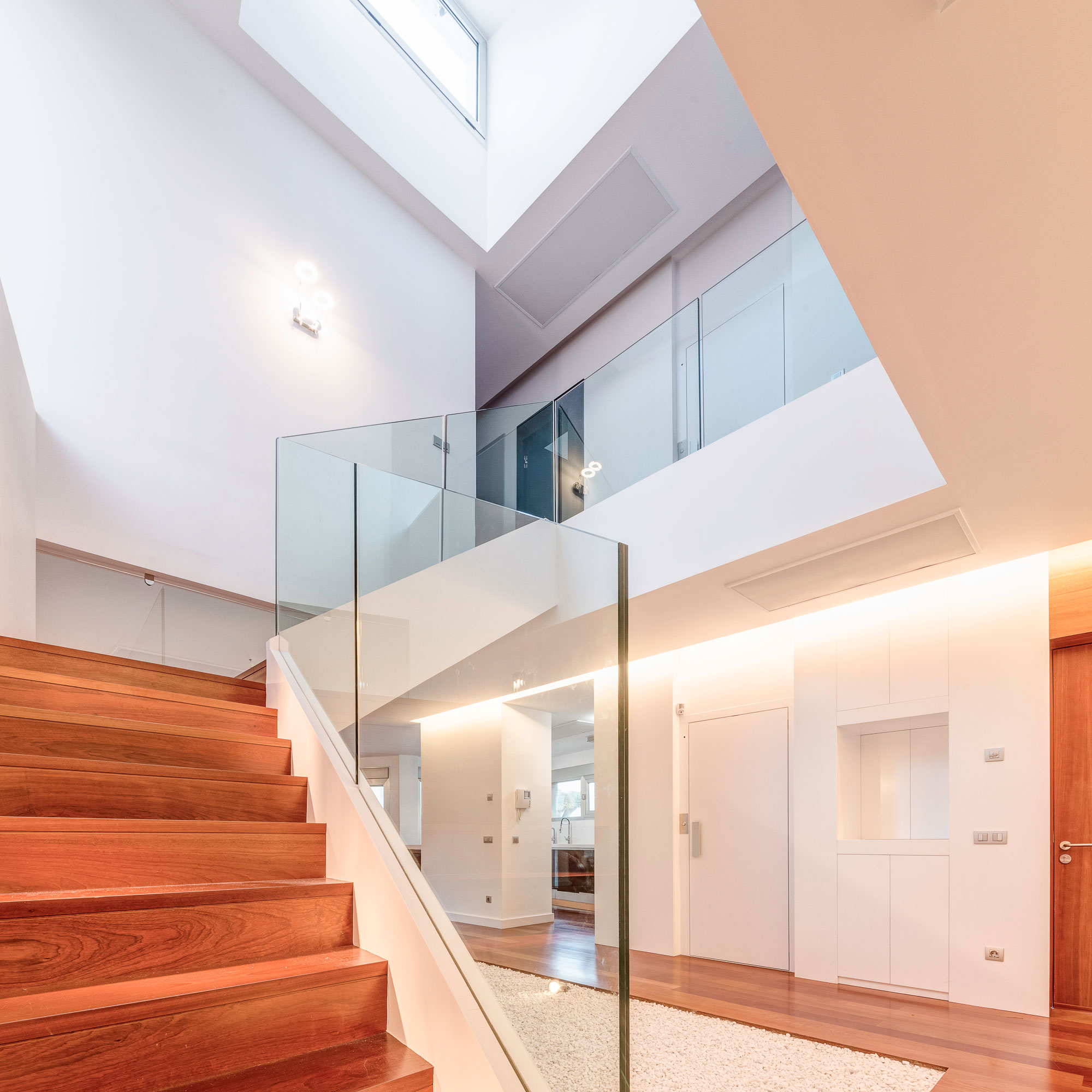 A Spectacular Contemporary House Surrounded by Green Areas and Stunning Views of the Surrounding Valleys in Gran Canaria by Bello y Monterde Arquitectos (11)