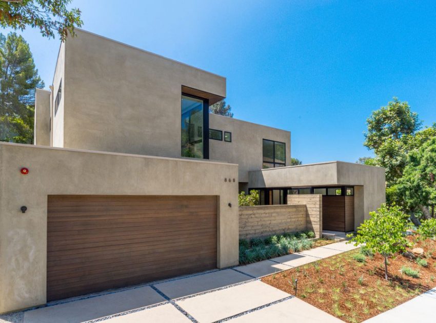 A Spectacular and Light-Filled Modern House in Los Angeles by Marmol Radziner (2)