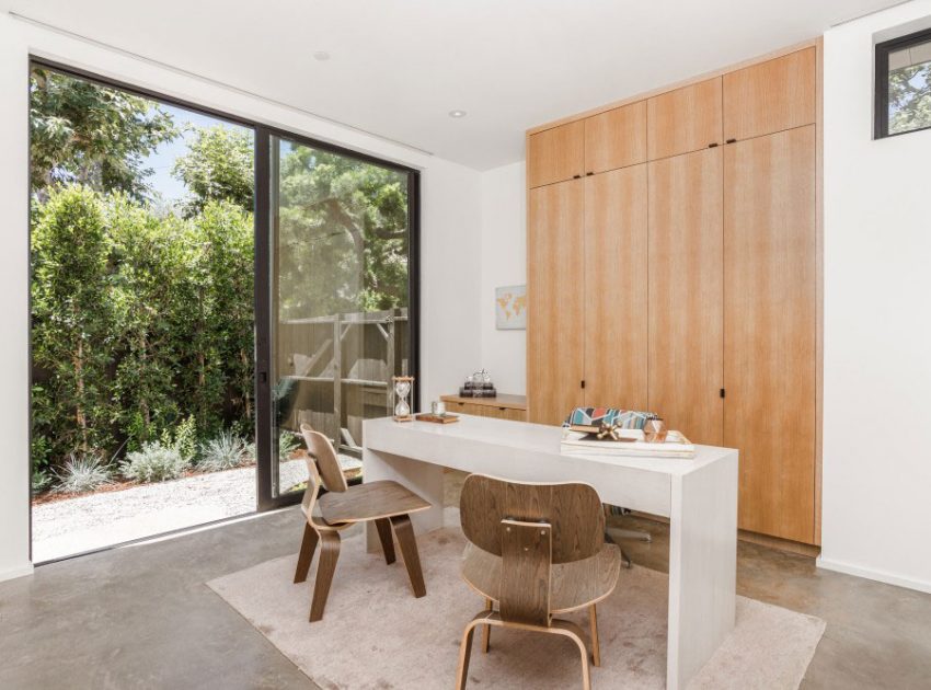 A Spectacular and Light-Filled Modern House in Los Angeles by Marmol Radziner (20)