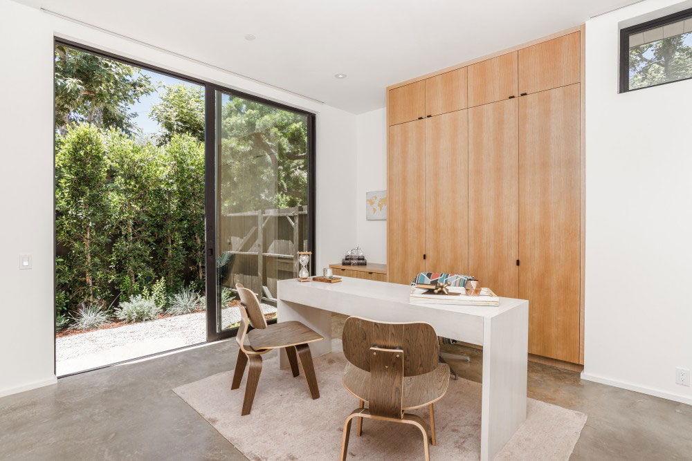 A Spectacular and Light-Filled Modern House in Los Angeles by Marmol Radziner (20)