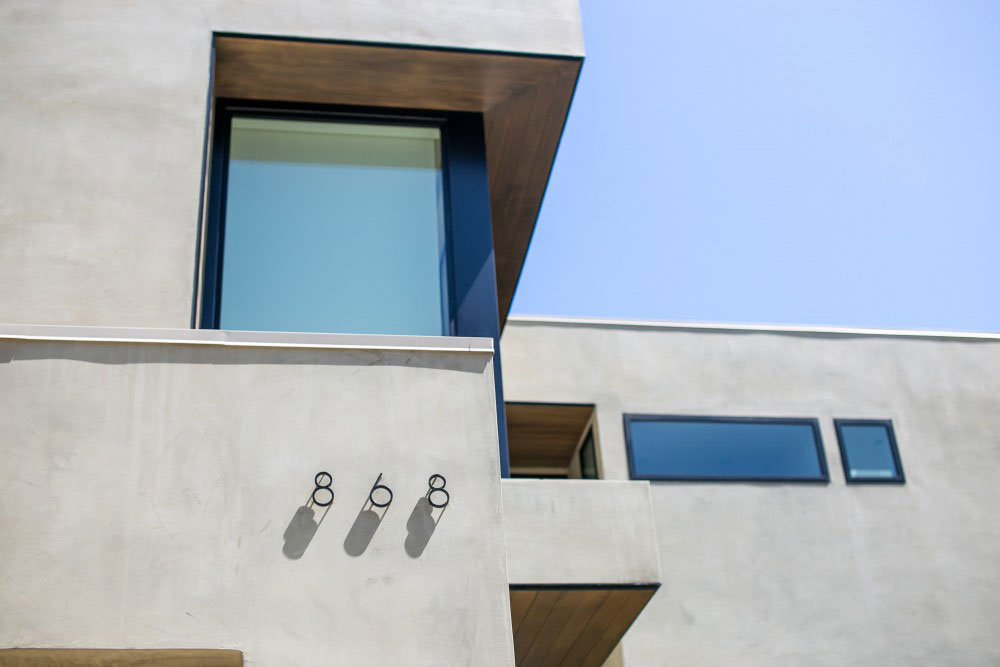 A Spectacular and Light-Filled Modern House in Los Angeles by Marmol Radziner (3)