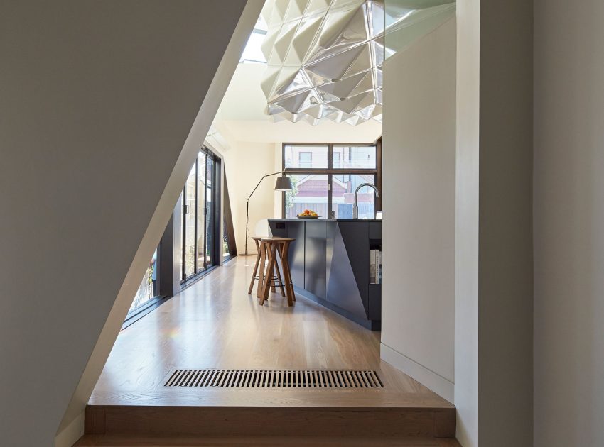 A Striking Contemporary Home with Unique and Warm Atmosphere in Carlton North, Australia by Andrew Simpson Architects (10)