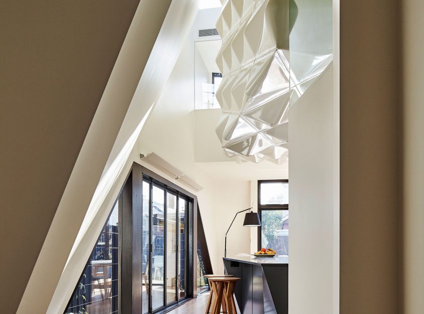 A Striking Contemporary Home with Unique and Warm Atmosphere in Carlton North, Australia by Andrew Simpson Architects (11)