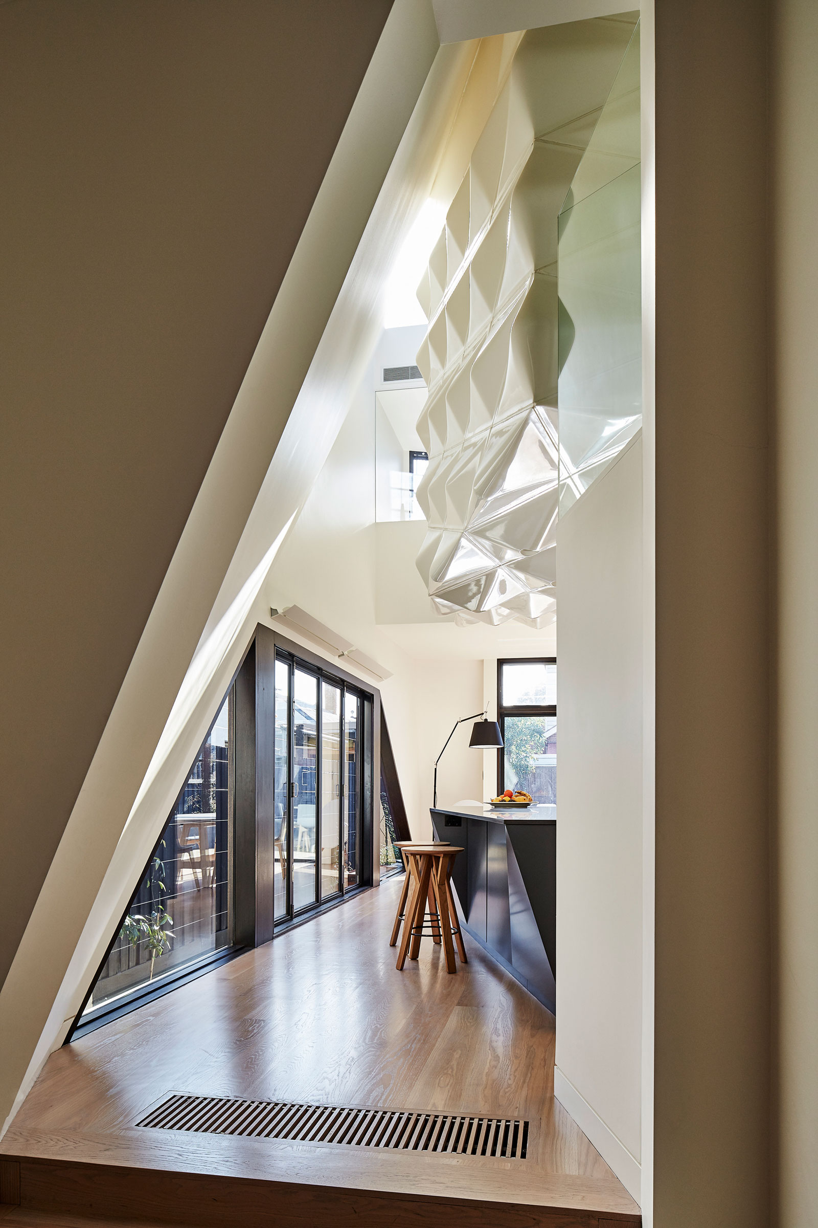 A Striking Contemporary Home with Unique and Warm Atmosphere in Carlton North, Australia by Andrew Simpson Architects (11)