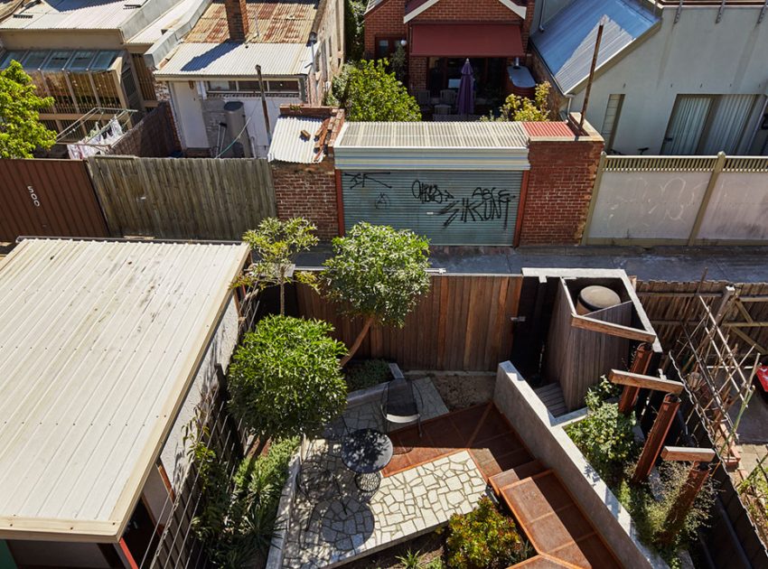 A Striking Contemporary Home with Unique and Warm Atmosphere in Carlton North, Australia by Andrew Simpson Architects (2)