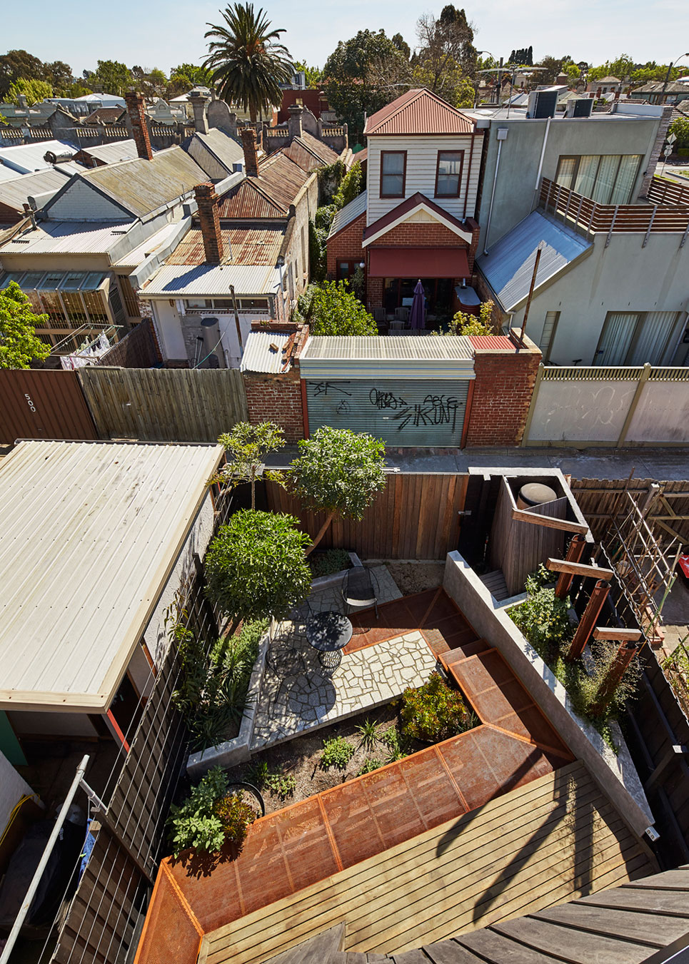 A Striking Contemporary Home with Unique and Warm Atmosphere in Carlton North, Australia by Andrew Simpson Architects (2)